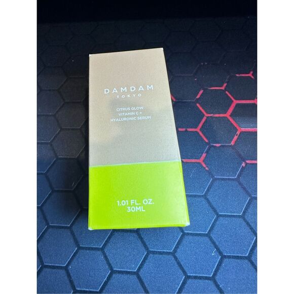 DAMDAM Tokyo Citrus Glow Vitamin C & Hyaluronic Acid Serum 30ml - Picture 1 of 5